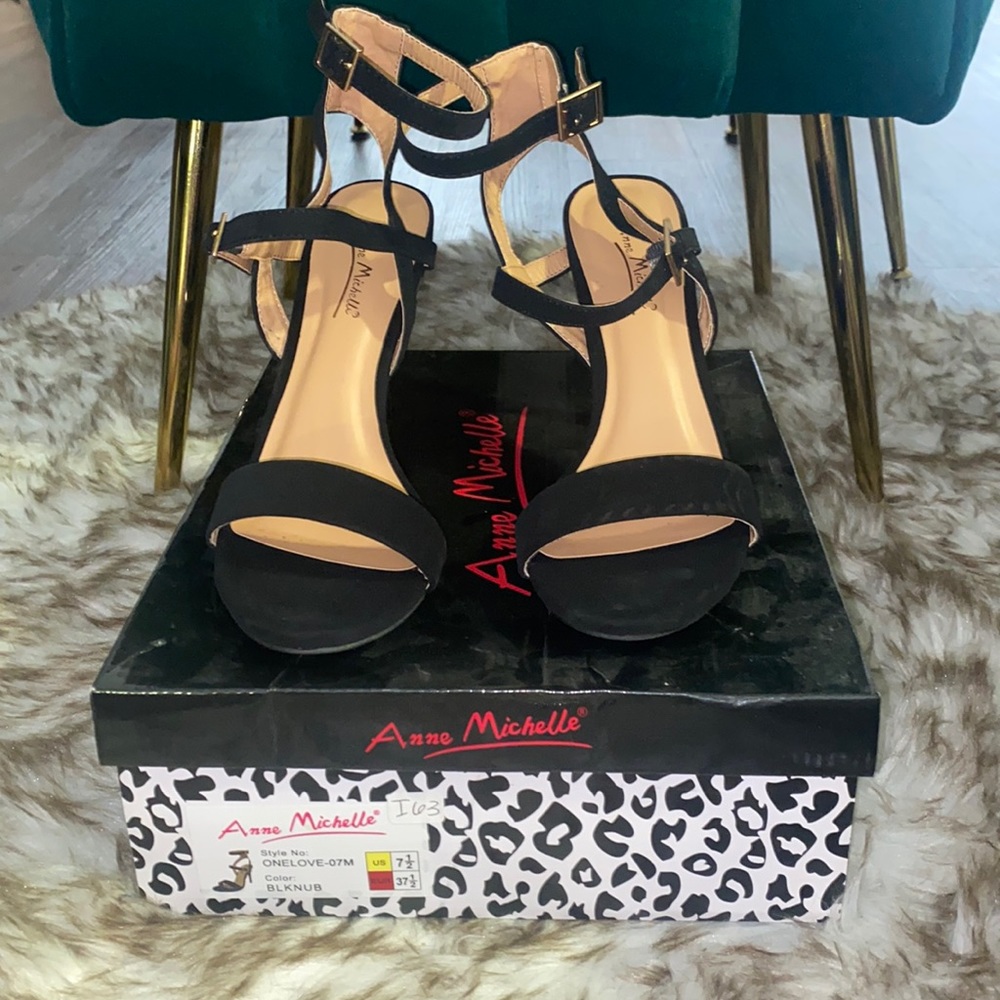 2 strap velvet black heel size 7.5